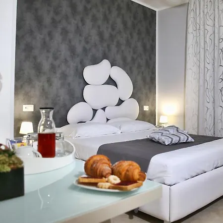 Olympus بومبيي