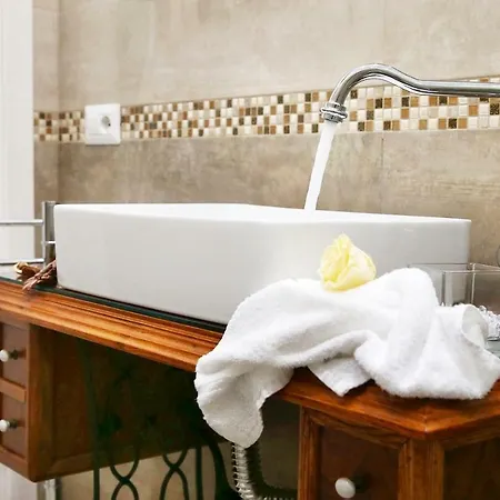 Olympus فندق مبيت وإفطار بومبيي